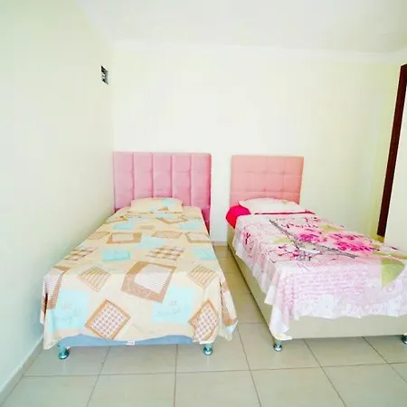 Kalkan'da Denize Yakin Havuzlu Jakuzili 빌라 칼칸